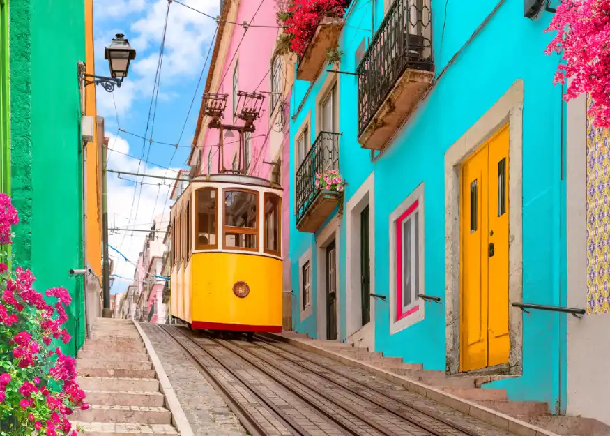 Scopri Lisbona - Tram Tipico Con Accompagnatore